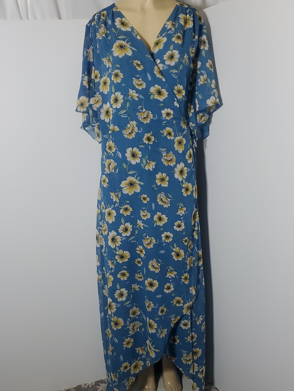 Glamorous Curve Blue Floral Wrap Maxi Dress size 20